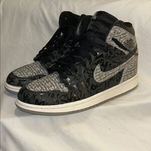 Jordan 1 Retro High OG "Rebellionaire"